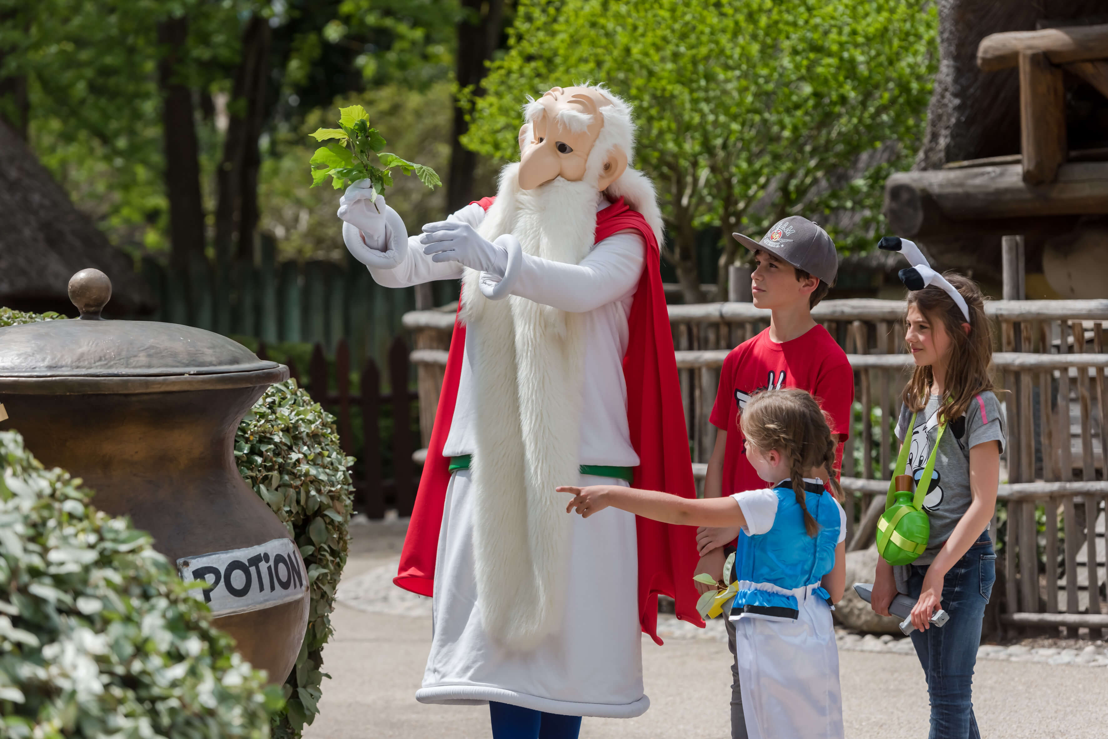 Rencontre avec les personnages - Théâtre de Panoramix