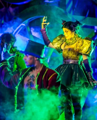 Nouveau spectacle aux Arènes : Exploration, découverte, frayeur en famille.
