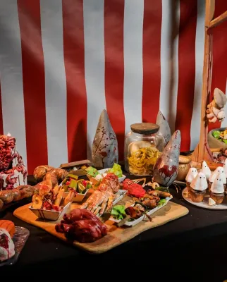 Buffet de l'horreur - Restaurant Les Comptoirs d'Epidemaïs