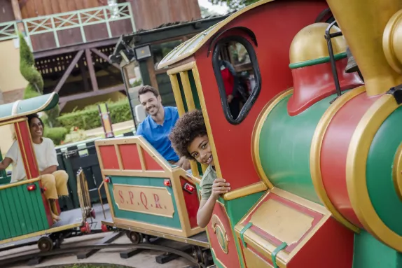 parc asterix petit train