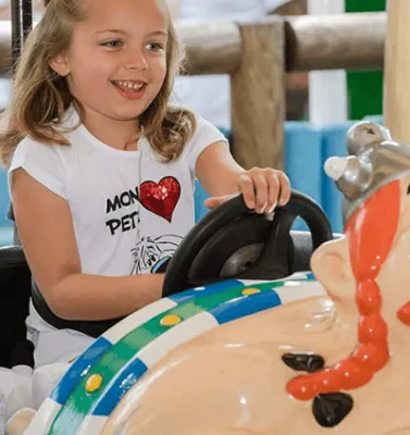 Les petits chars tamponneurs Parc Astérix