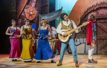 comedie musicale parc asterix