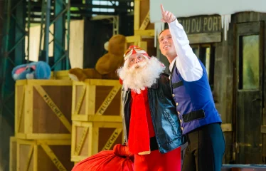 qui veut la peau du pere noel parc asterix