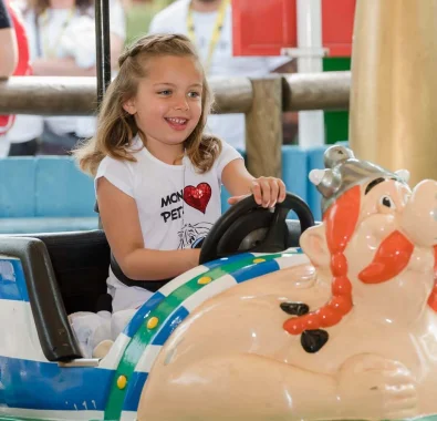 Les petits chars tamponneurs Parc Astérix
