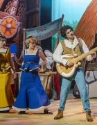 comedie musicale parc asterix