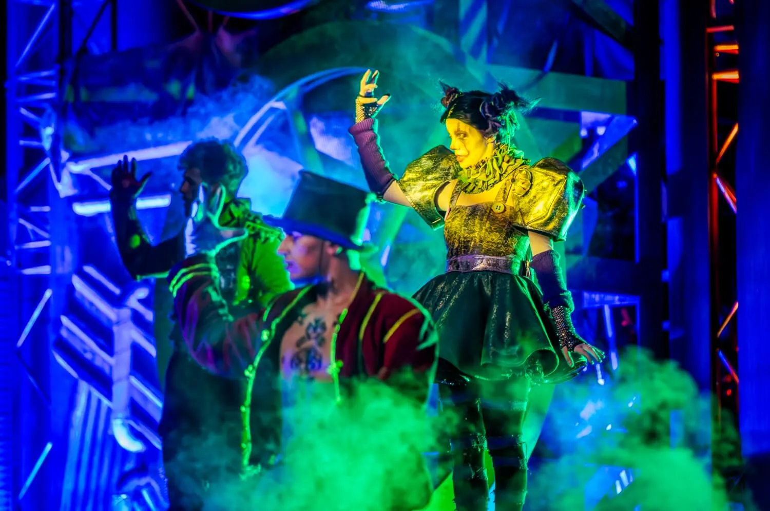 Nouveau spectacle aux Arènes : Exploration, découverte, frayeur en famille.