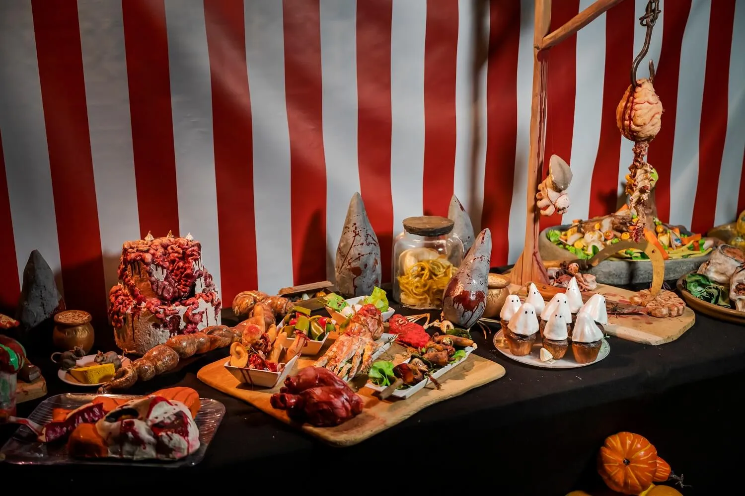 Buffet de l'horreur - Restaurant Les Comptoirs d'Epidemaïs