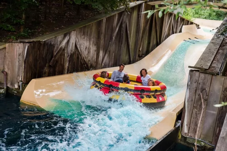 Parc Asterix; Shows, attracties en achtbanen - Reisliefde